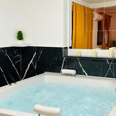 Hedonist Jacuzzi Free Parking Apartment