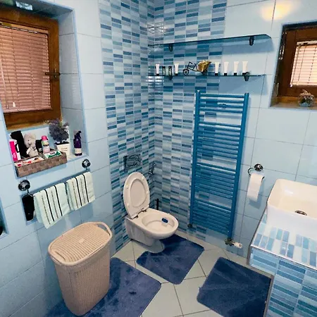 Hedonist Jacuzzi Free Parking